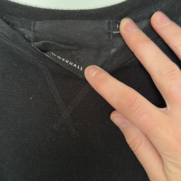 Workhall short sleeve crop sweater - Picture 3 of 3